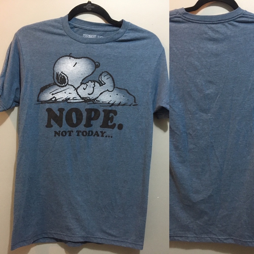 Snoopy  Peanuts Graphic Tee Size S
